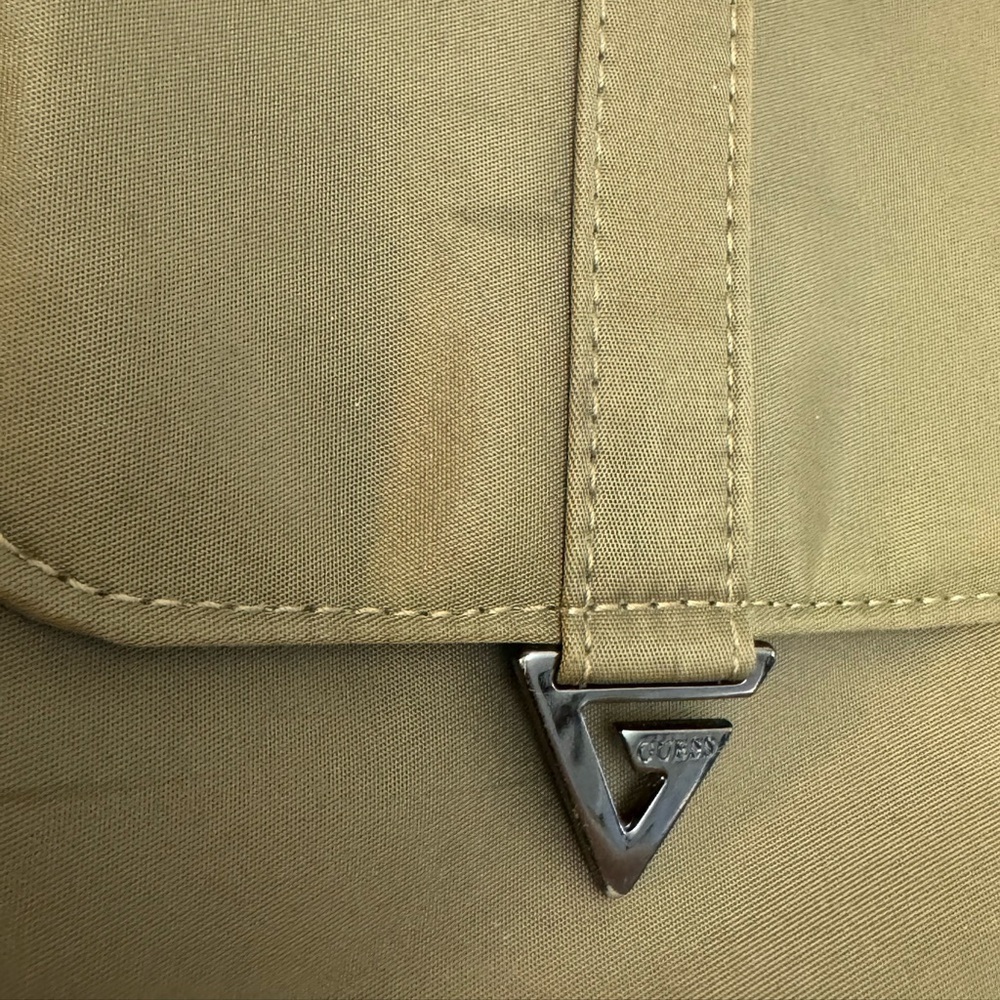 Y2K Guess Olive Green Nylon Crossbody Pouchette Mini Bag Purse Neutral Vintage - Picture 3 of 13